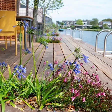 Feriehus 5 Persons Tulpenacker Comfort Roelofarendsveen